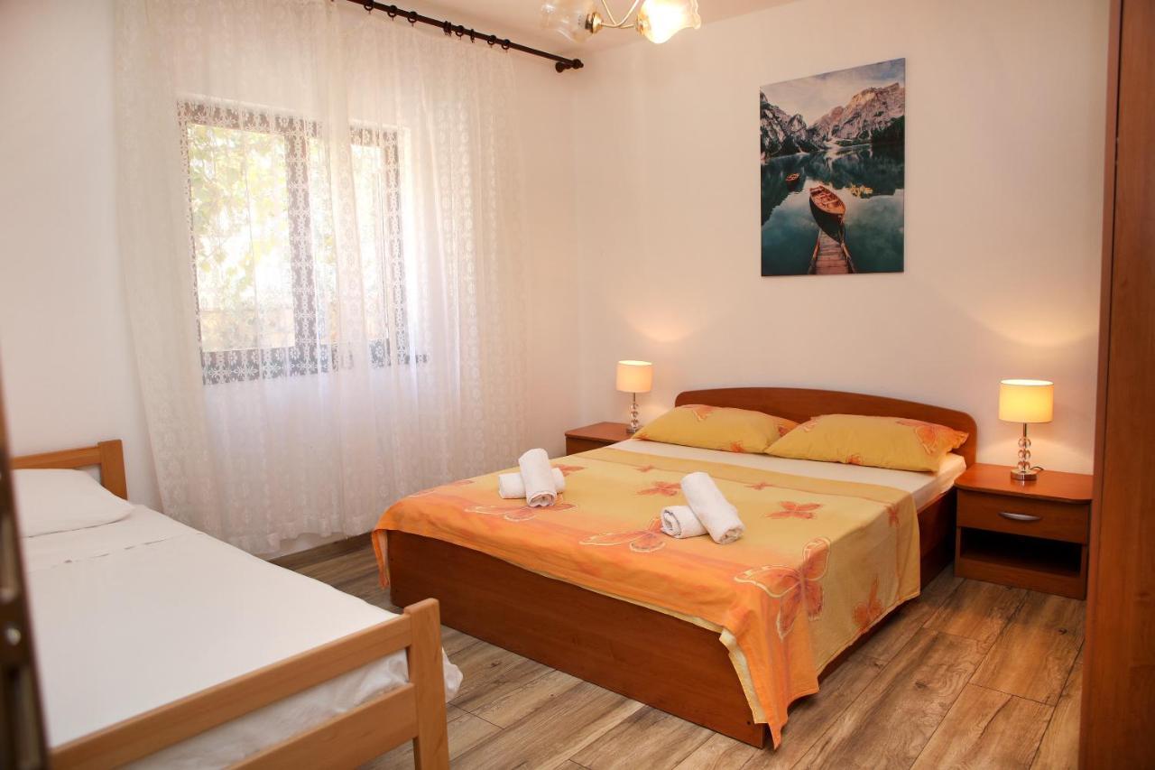 Apartman Gilan Сегет Враница Екстериор снимка