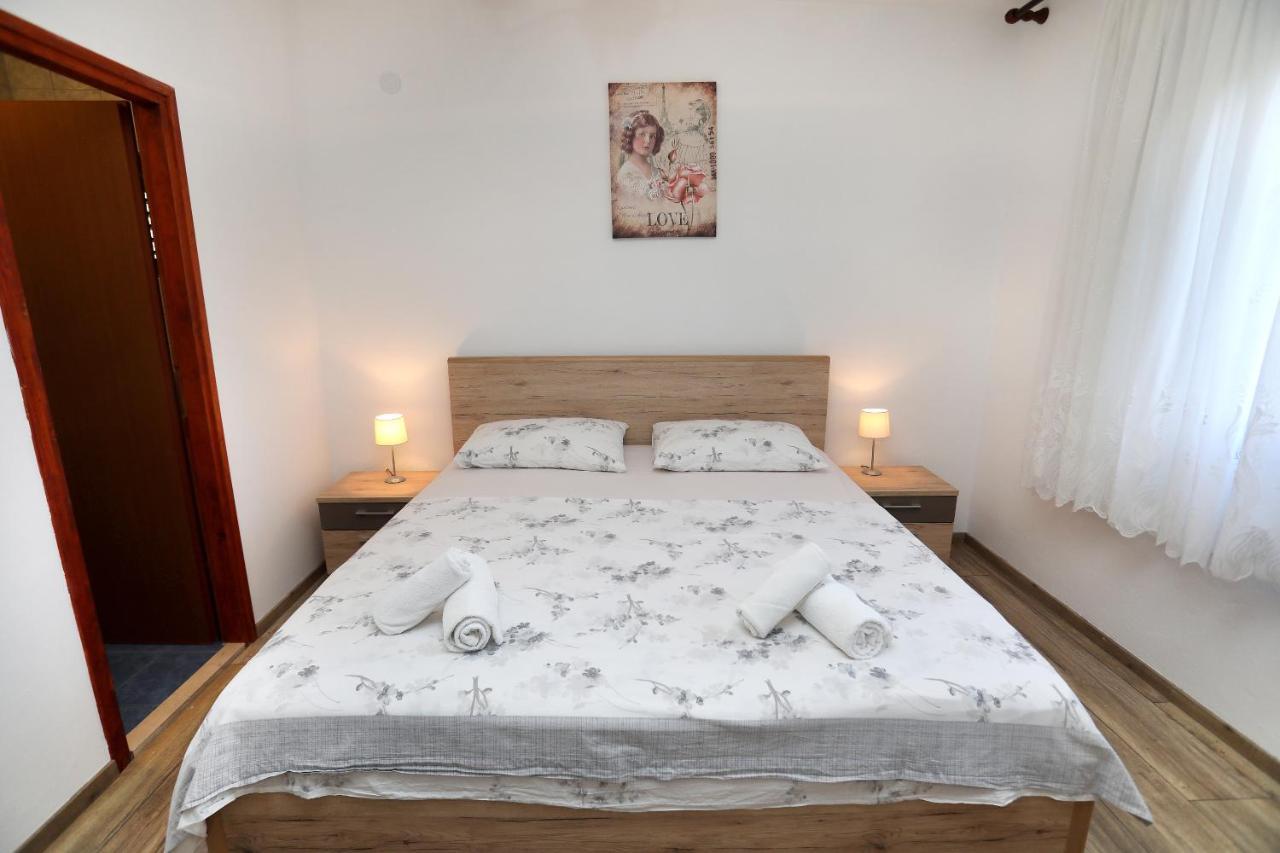 Apartman Gilan Сегет Враница Екстериор снимка